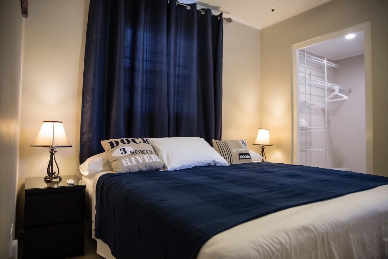 The Pier Beach Inn & Suites Виллемстад Экстерьер фото