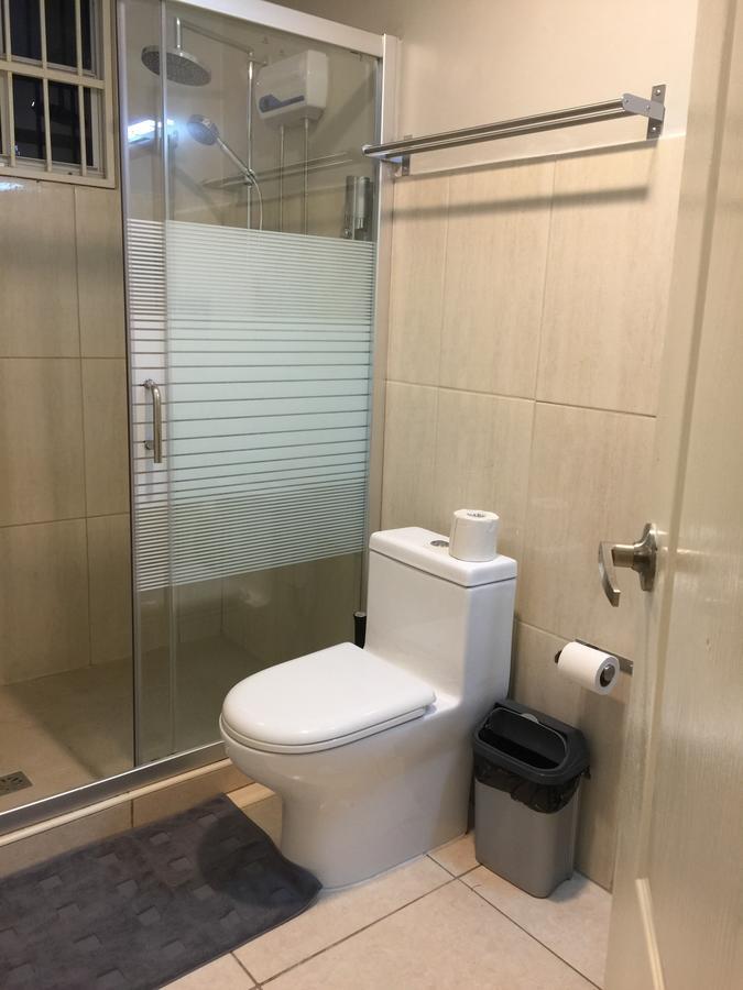 The Pier Beach Inn & Suites Виллемстад Экстерьер фото